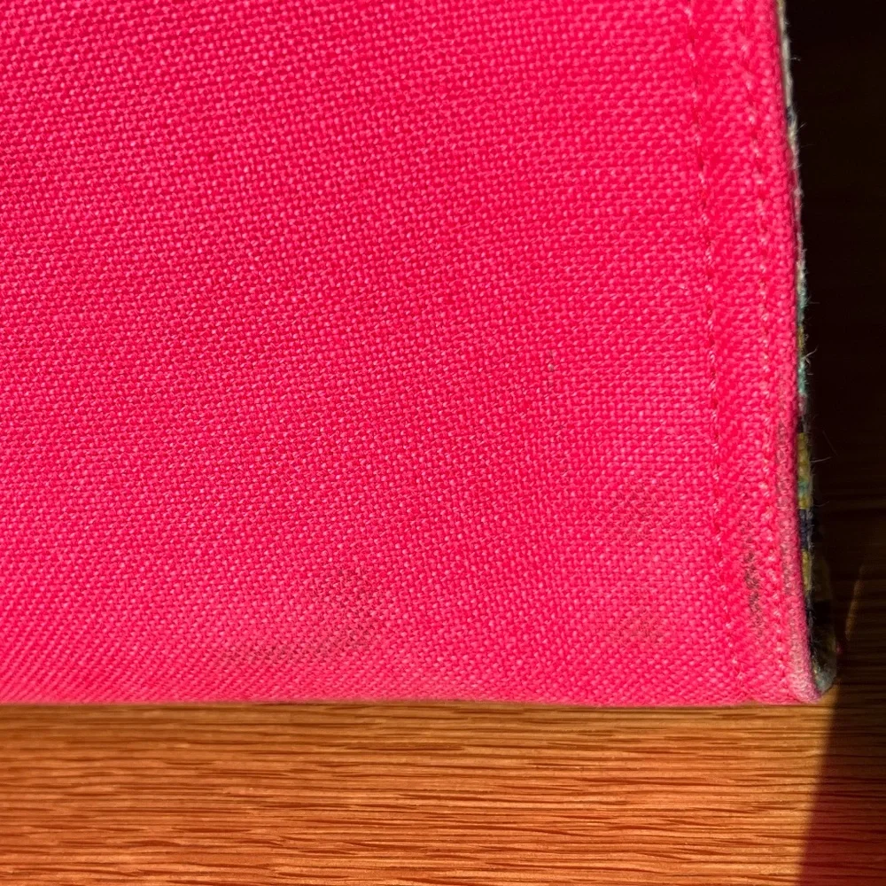 Spartina 449 Pineapple Sand Tote Bag - Picture 6 of 16